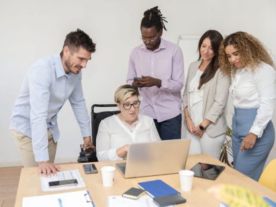 FloMarketing digital marketing experts in Florida collaborating with small business clients to deliver creative strategies and measurable growth